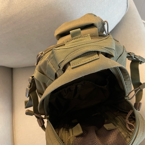 Rush Moab 10 Sling Pack 5.11 Tactical Ranger Green - Picture 6 of 9